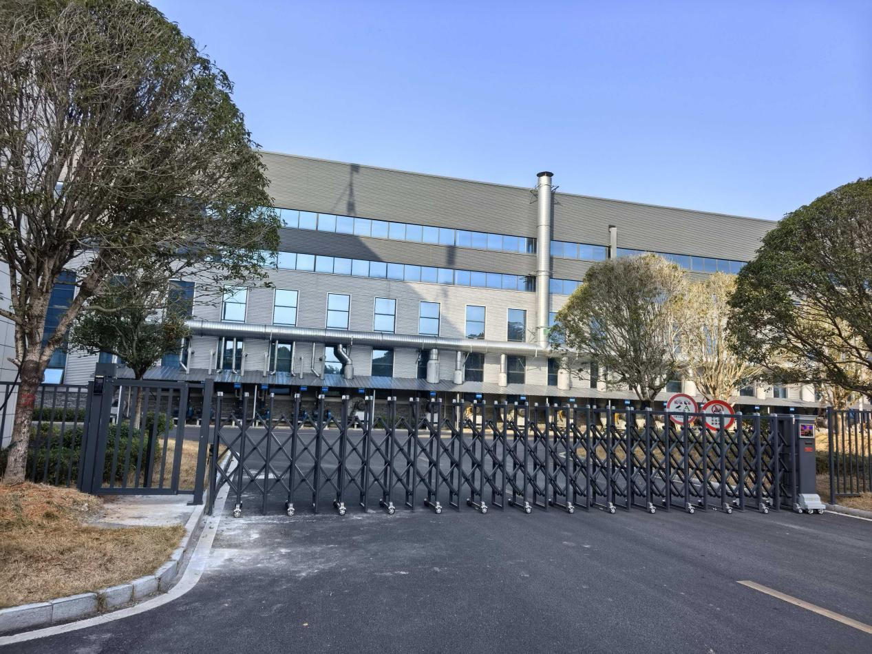 株洲九竹门业有限公司,株洲道闸车牌识别系统,电动伸缩门